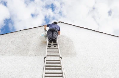 Peinture extérieure à Neuville-sur-Authou — façades et ravalement